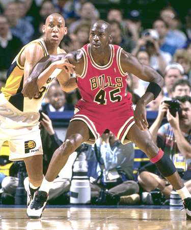 95jordan_returns.jpg (31160 bytes)