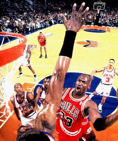 mj_drives_ewing.jpg (39452 bytes)
